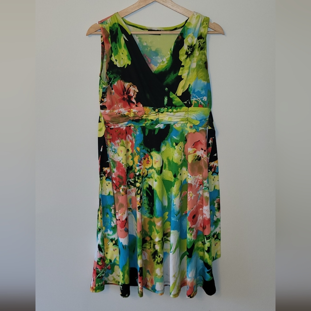 Floral Sleeveless Dress - Multicolor